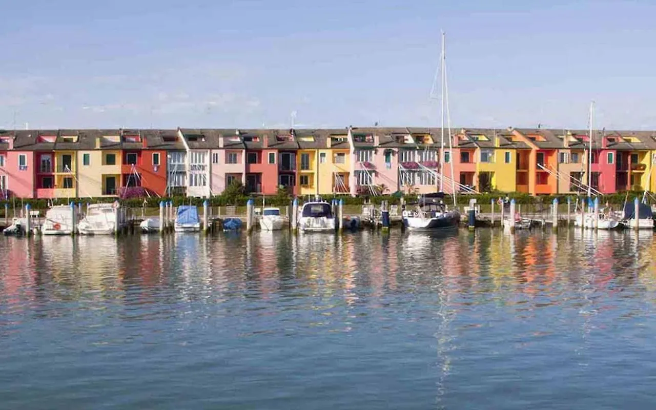 Beautiful Apartment With Terrace For 5 Guests Porto Santa Margherita di Caorle