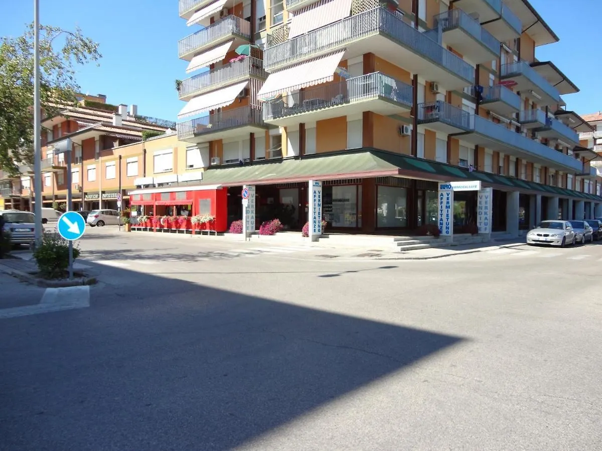 Beautiful Apartment With Terrace For 5 Guests Porto Santa Margherita di Caorle Olaszország