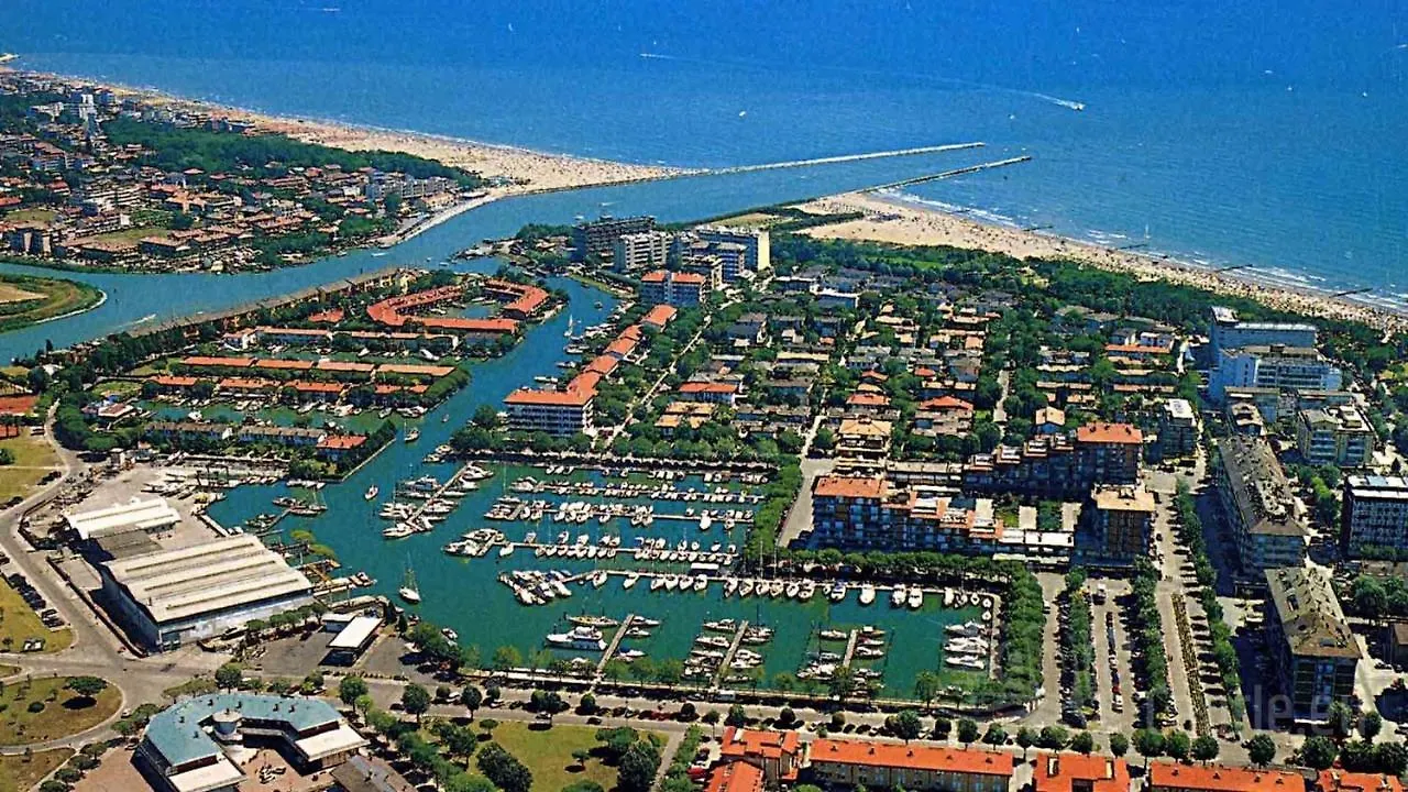 Beautiful Apartment With Terrace For 5 Guests Porto Santa Margherita di Caorle 0*,