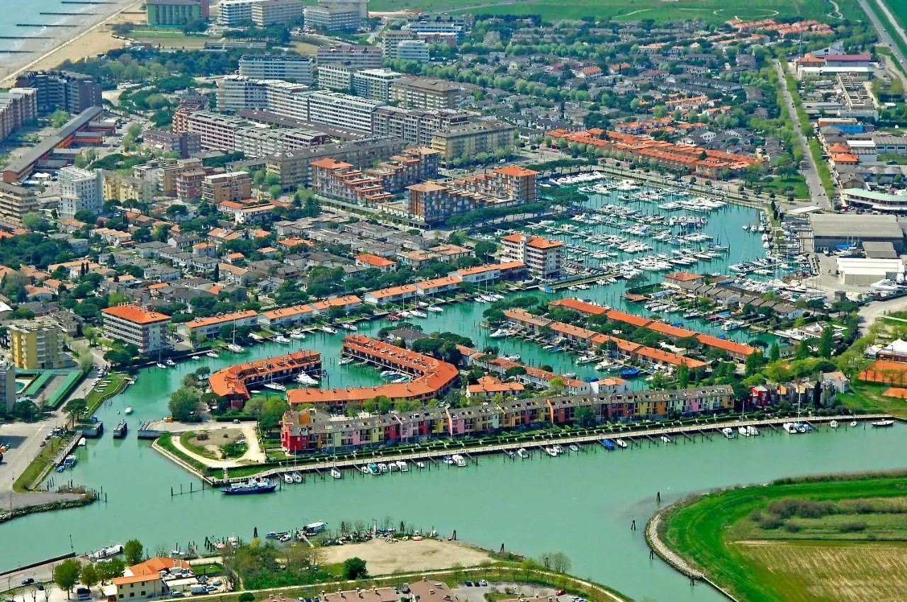 Beautiful Apartment With Terrace For 5 Guests Porto Santa Margherita di Caorle